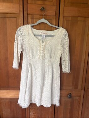 Francesca's Collections Cream Lace Mini Dress
